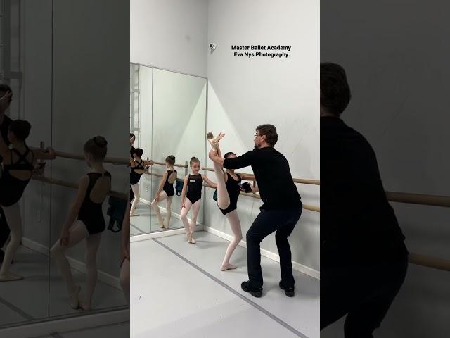 ballet class 🩰 #ballet #shorts #2022 #ballerina #balletdancer #balletpost #balletworld