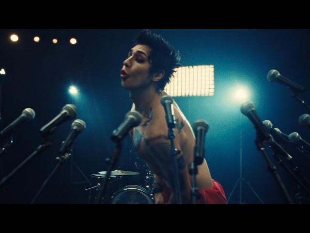 PALAYE ROYALE - Showbiz (Official Music Video)