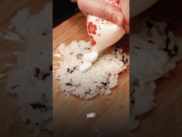САМЫЙ ПРОСТОЙ СПОСОБ приготовить роллы #морепродукты #food #рыба #recipe #еда #рецепты