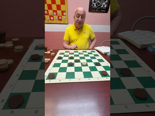 Russian checkers by Tsirik 1001