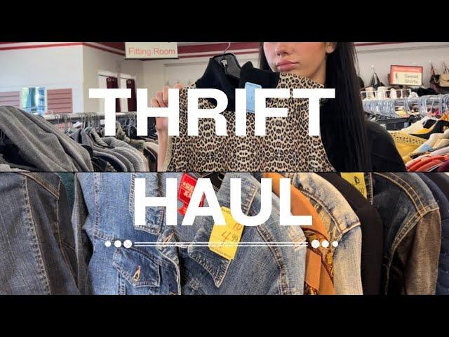 HUGE THRIFT HAUL | thrifting for winter clothes + try on