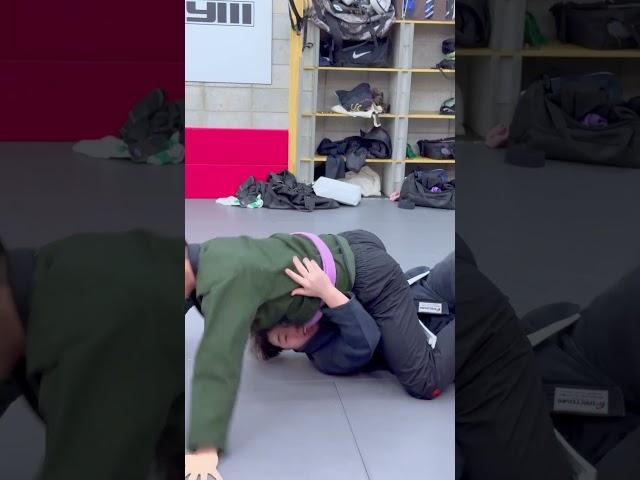 퍼플벨트 vs 흰띠! 순간의 스윕으로 판도 역전?｜전주 만성동 주짓수 만성퍼스트짐