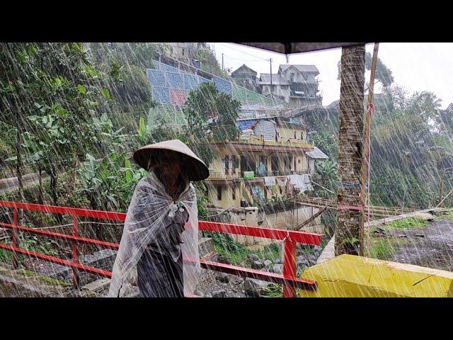 Heavy rain and super thunderstorm hit my village, walking in heavy rain 3 hours, suitable for sleep