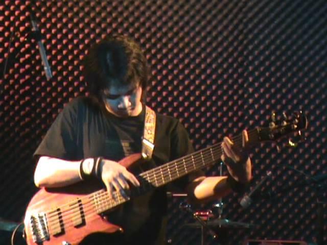 Mattheus Amadeus Aditirtono -Mission Impossible Bass Solo Live @ Institut Musik Indonesia