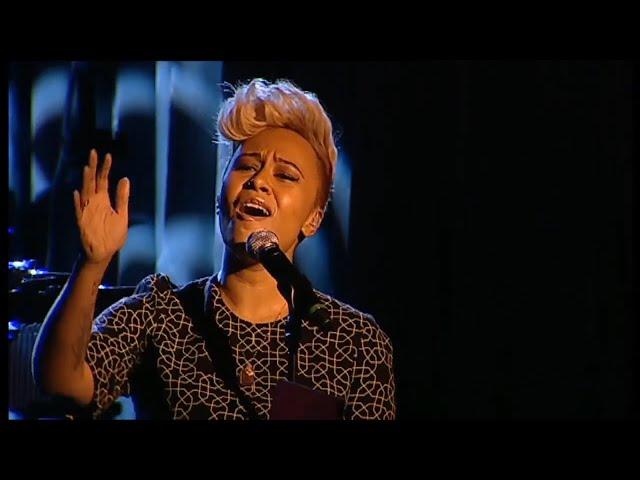 Emeli Sandé - Next To Me - Live @ Brit Awards 2012 (best version ever!)