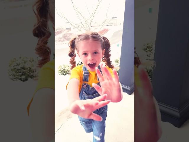 HOT N COLD ️ MINIONS! #shorts #trending #trends #viral #fyp #fun #dance #trendingdance #wow #yay