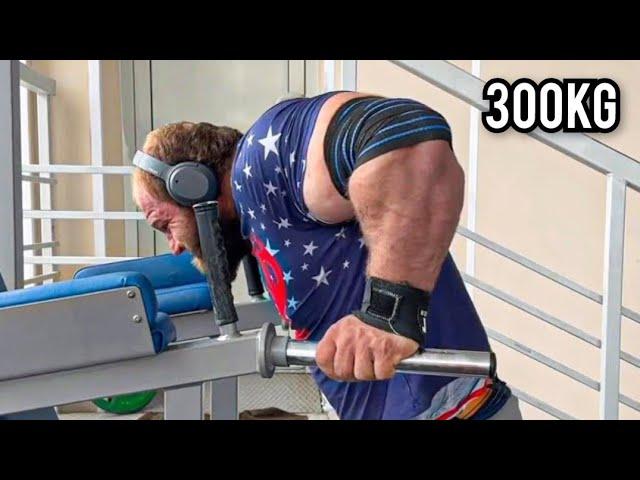 Giant Man Did Dips With 660Lbs