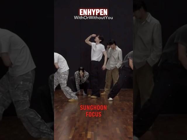 기다리던 #엔하이픈안무영상 #withorwithoutyou #sunghoon #성훈 이 옷 좋은데, 바지랑 벽이랑 비슷해서 잘 안보여서 따라하기 어렵ㅎ #baddesire 🩶