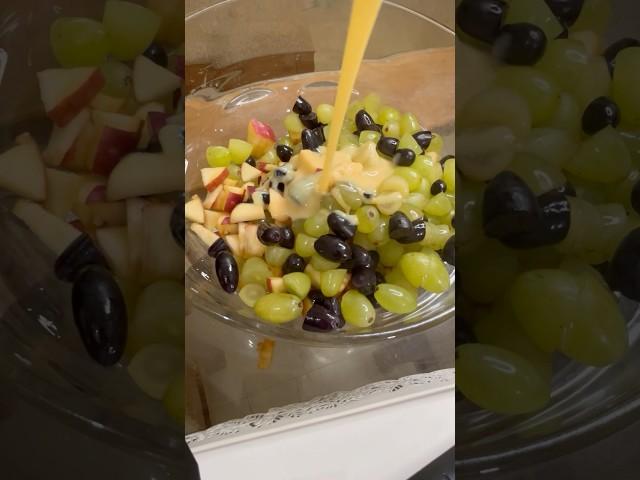 A quick fruit salad within 5 minutes no fire no cook #quickrecipe#shorts#youtubeshorts#shortsfeed