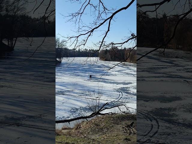 Настоящий #Хоккей  - #Лёд и #Озеро Верхнее в селе Крюковщина Украины Lake & Hockey Sport & Hobby