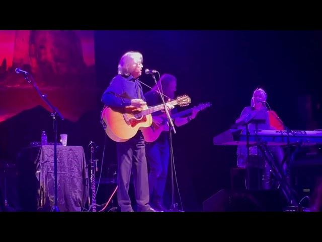 JUSTIN HAYWARD Perform QUESTION with Crowd Singing Along at Plaza Live in Orlando, FL 2/3/2023.