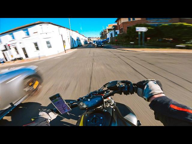 ROAD TRIPPIN' | Yamaha MT-07 Akrapovic & Quickshifter. [4K]