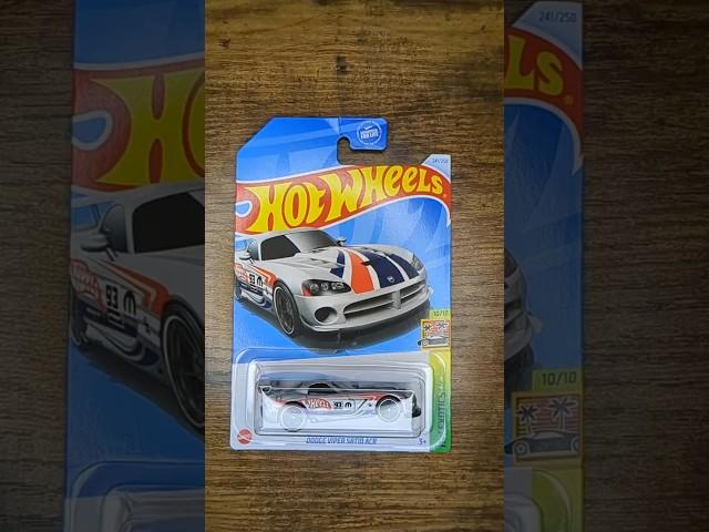 Opening a #hotwheels #dodge #viper #Srt10 #ACR #car #spongybro99 #review #shorts