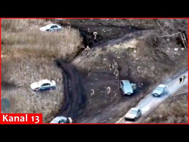 Ukrainian drones hit Russian soldiers trying to escape in cars