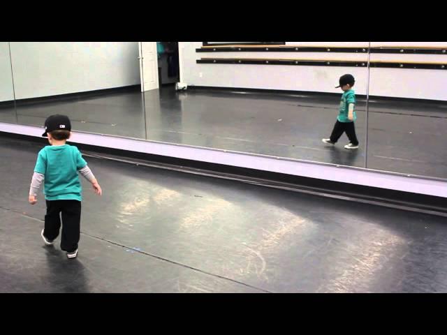 2 Year Old Hitting Hip Hop Choreography