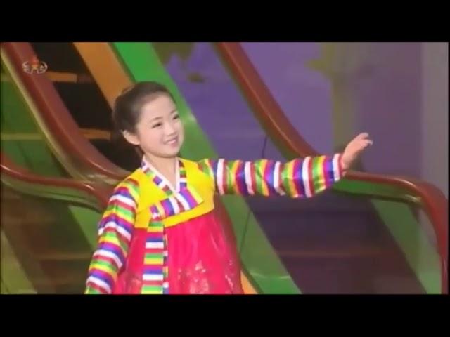 North Korean Girl Singing "My country is the best" 北朝鮮少女独唱「私の国が一番いい」