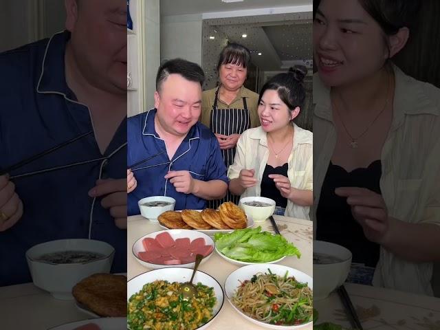 My stupid husband wanted me to drink mustard soup, but my mother-in-law made him drink it himself