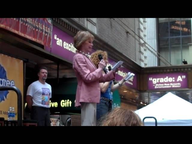 Pilots N Paws- Broadway Barks Award From Mary Tyler Moore and Bernadette Peters