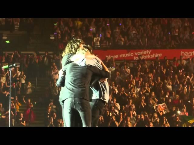 Niall speech and the group hug right before Drag Me Down - OTRA Sheffield 31.10.15