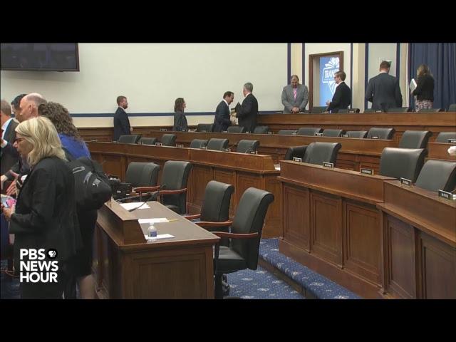 WATCH LIVE: United Airlines CEO Oscar Munoz, other airline executives face House committee