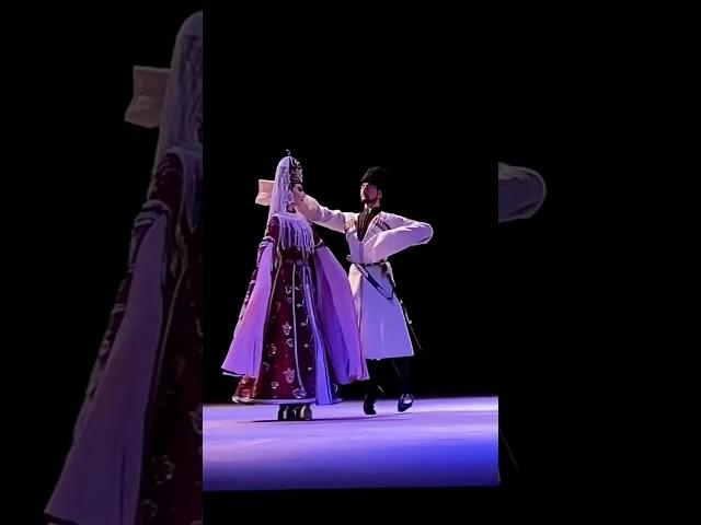 Circassian dance by Kabardinka | Hajret Qafe