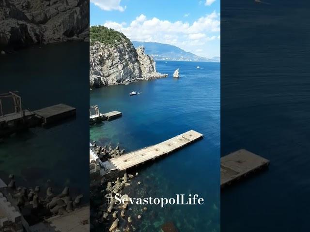 Главный символ Крыма замок Ласточкино гнездо