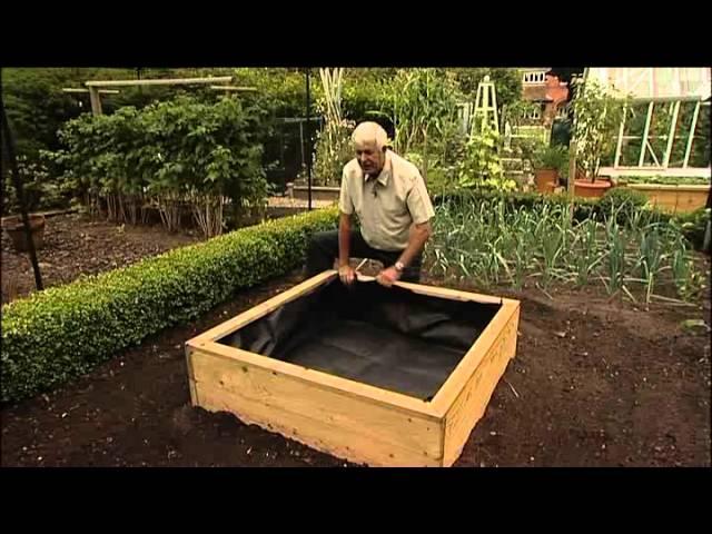 Harrod Horticultural Wooden Raised Beds & Liners