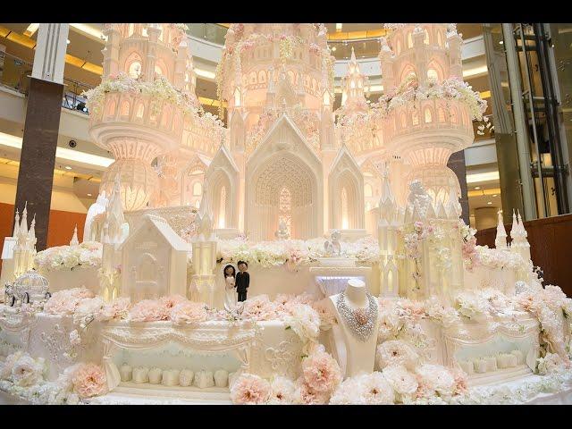 The Biggest and The Grandest Wedding Cake in Indonesia