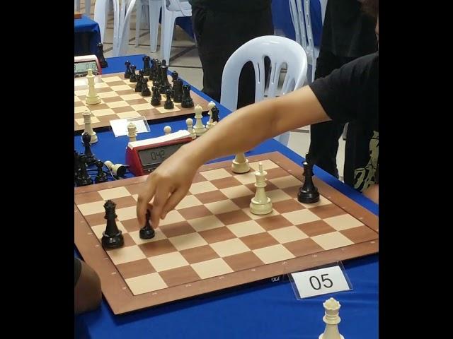 Can the Queen Handle the Dangerous Pawn? #chess #blitzchess #endgame