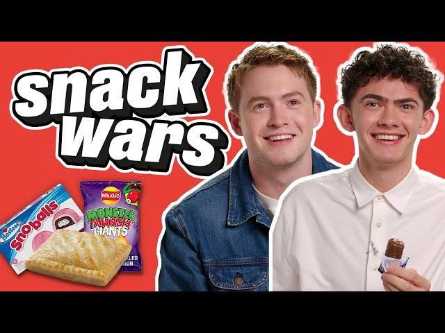 Joe Locke & Kit Connor Rate English And USA Food | Snack Wars