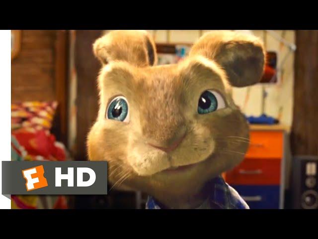 Hop - E.B. Goes to Hollywood | Fandango Family