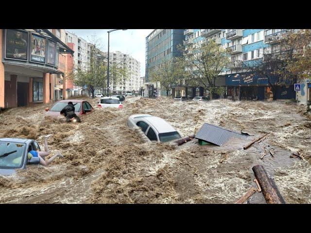 Emergency evacuation in Cyprus! Floods submerge Paphos city, the world is shocked