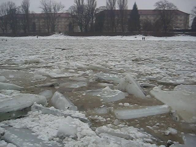 Проходження льодоходу в м.Ужгород 03 лютого 2017 року