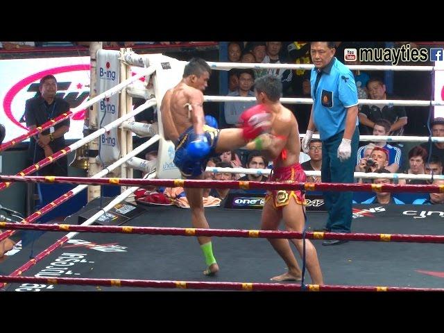 Muay Thai - Sangmanee vs Superlek (แสงมณี vs ซุปเปอร์เล็ก), Rajadamnern Stadium, Bangkok, 6.4.17