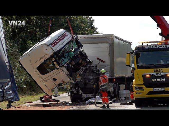 VN24 - Truck crashes into the end of a traffic jam on the A1 - cab rips off