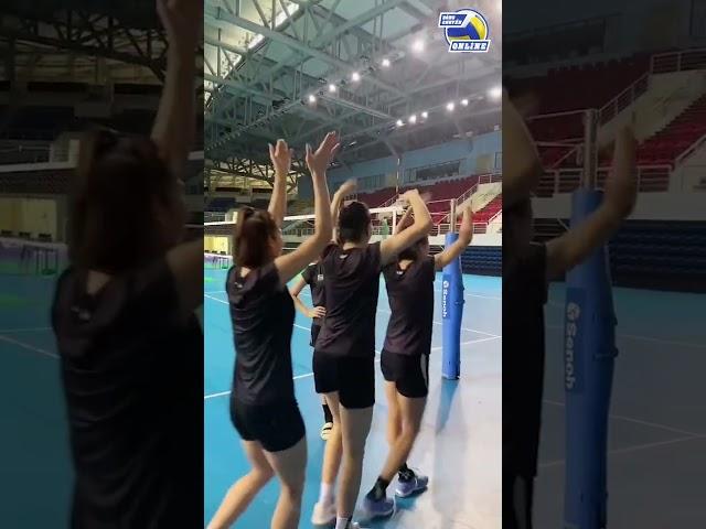 Vi Quỳnh đồng hóa dàn sao bóng chuyền nữ Việt Nam hóa thân thành diễn viên hài :v