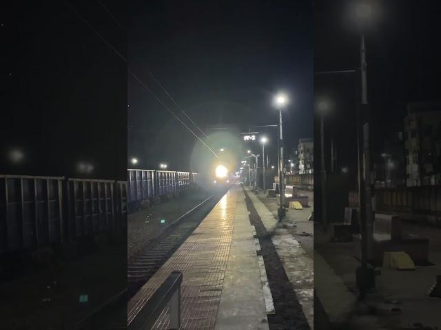 Vande Bharat Express Crossed Pakur Railway Station At a Rapid Speed 