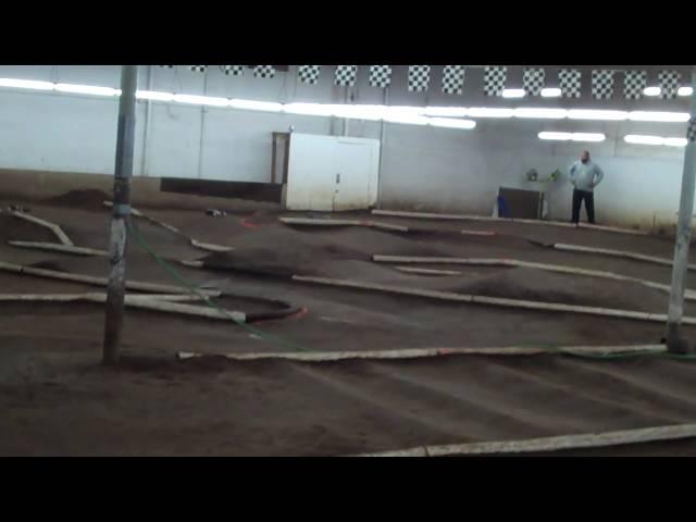 2wd mod B-Main at Cap City 12-30-09