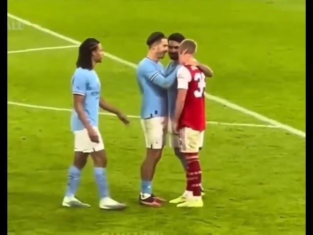 Zinchenko having fun with Gundogan, Walker and former teamtates from Manchester City