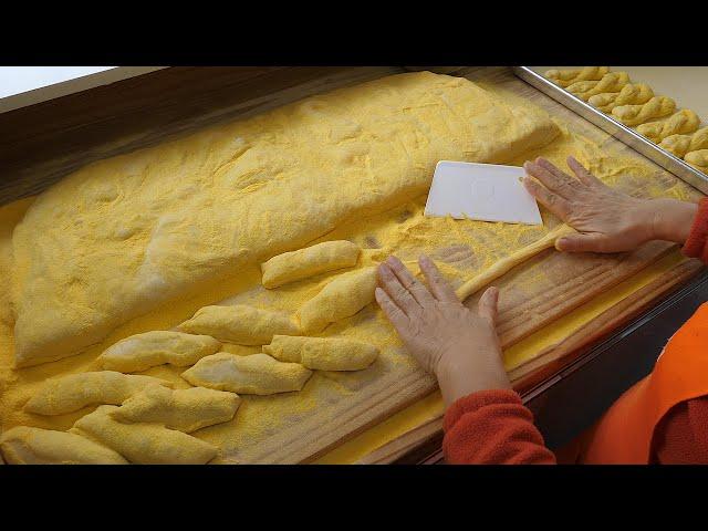 Sticky twisted Korean doughnuts - Korean street food