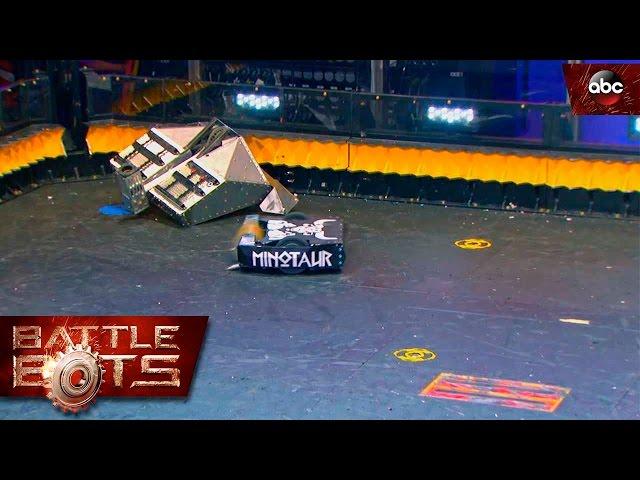 Blacksmith vs. Minotaur - BattleBots