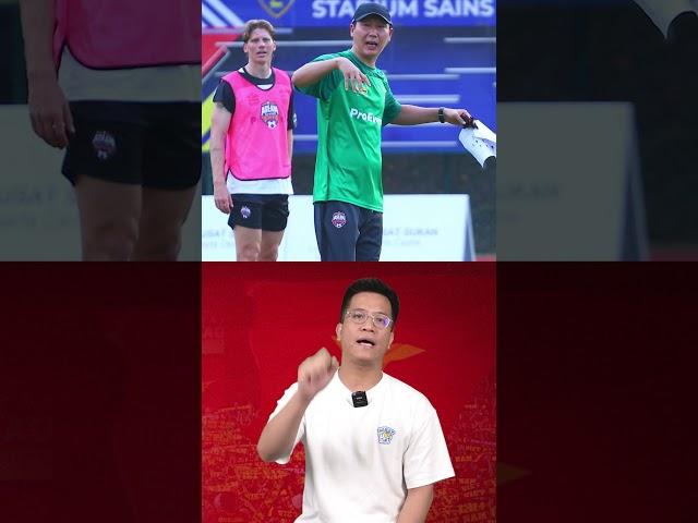 HLV Amorim cúi đầu trước HLV Kim Sang sik, không phải chào xã giao... đó là sự thán phục!!