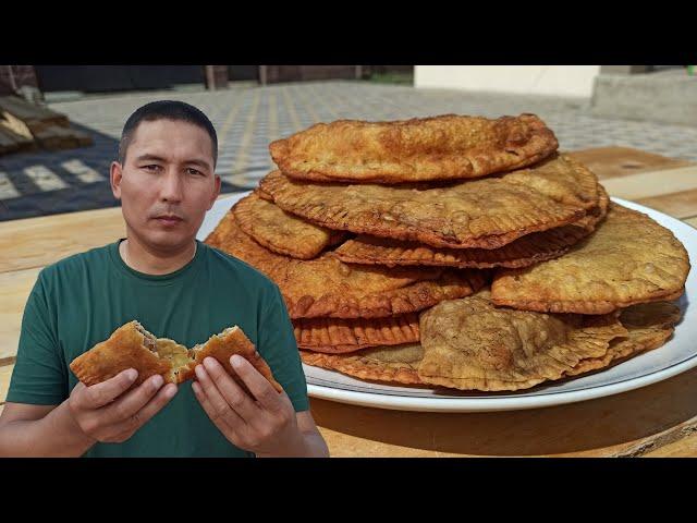 DELICIOUS, JUICY CHEBUREKI WITH MEAT. COOKING IN THE KAZAN.