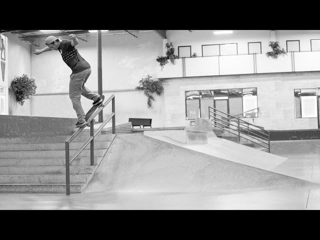 Carlos Ribeiro Has Backside Overcrooks ON LOCK