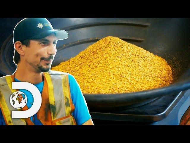 Parker FINALLY Strikes Gold In His First Haul Of The Season! | Gold Rush