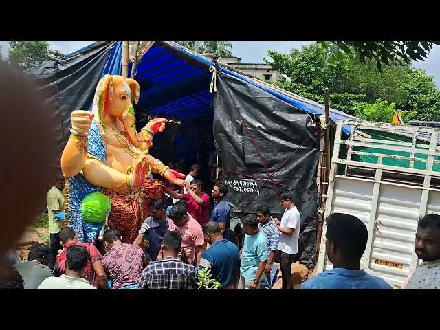 biz ganesh loading  at sukanta arts..2024#shortsfeed #ganeshmurti #shortvideo