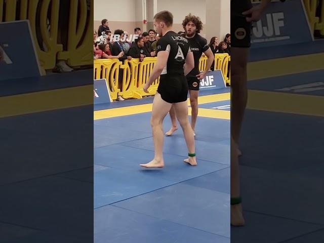 Insane finish by Roberto Jimenez in Albuquerque  #bjj #ibjjf