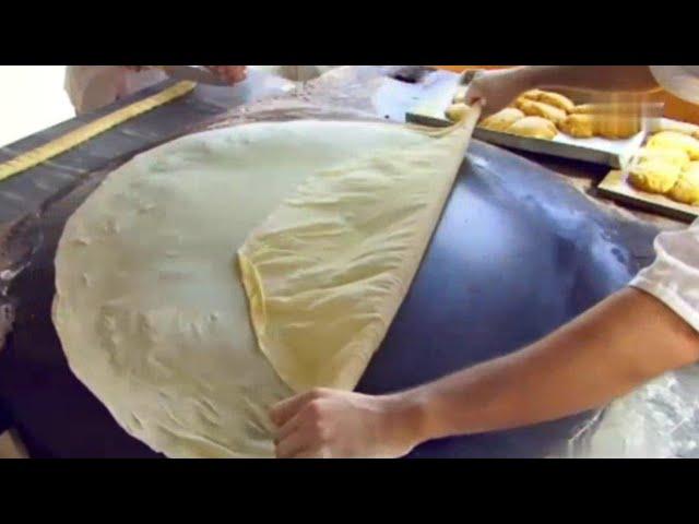 نان یوخه شیرازی| Baking bread with soft and amazing Iranian dough