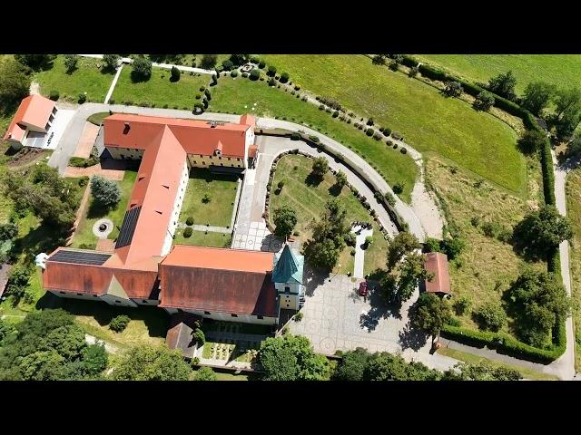 Luftaufnahmen vom Miesbergkloster  in Schwarzenfeld