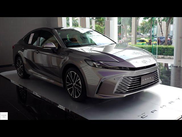 2025 Toyota Camry with Brown Interior / In-Depth Walkaround Exterior & Interior